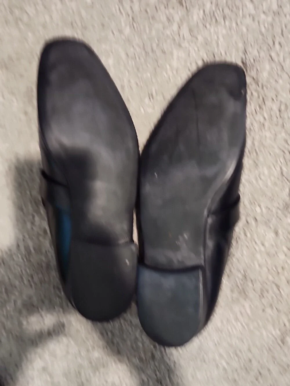 Gucci Black Leather Men’s Penny Loafers with Logo Accent